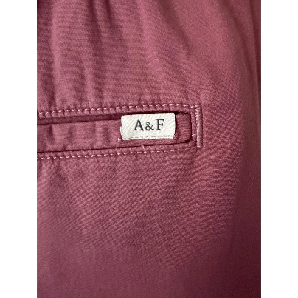 NWT Abercrombie & Fitch Mens 7 Inch Pull-On Shorts S Mauve Pink Elastic Waist